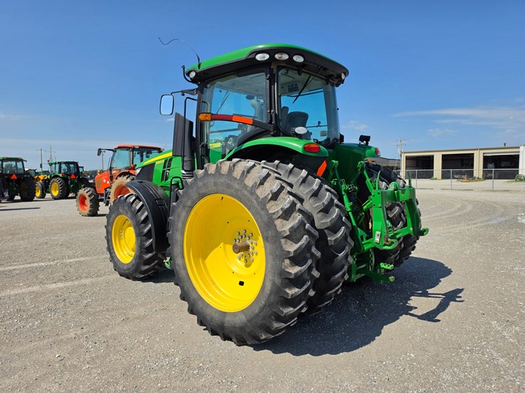 2013-john-deere-7260r-image-12