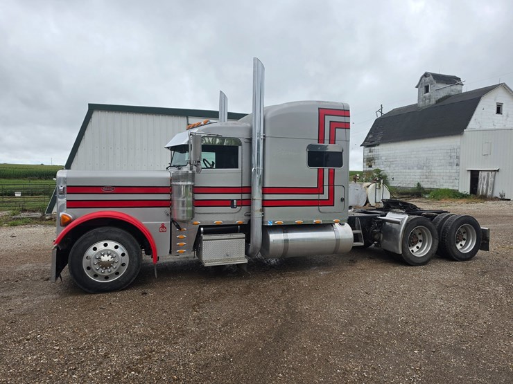 2006-peterbilt-379-image-3