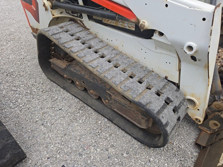 2022-bobcat-t550-image-43