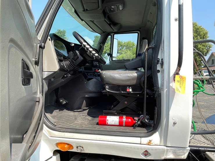 2011-international-prostar-image-72