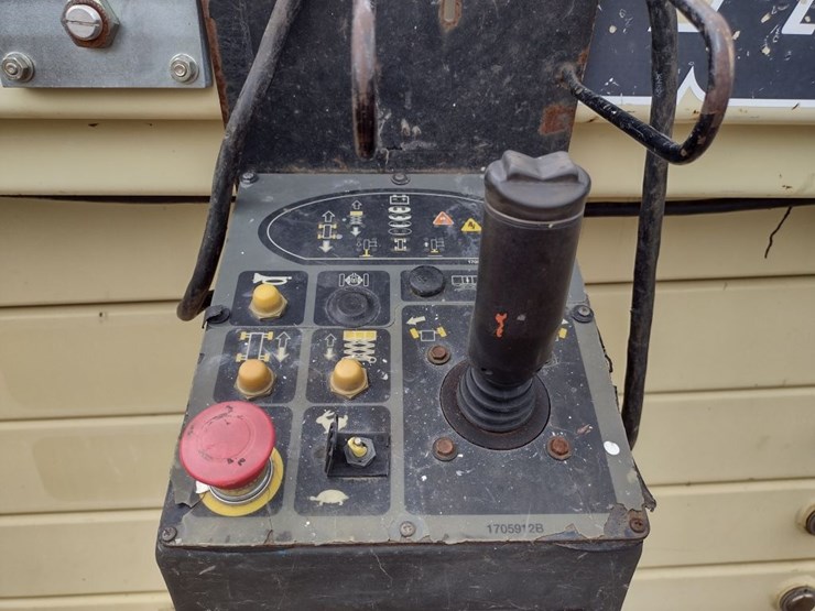 jlg-4069le-image-15