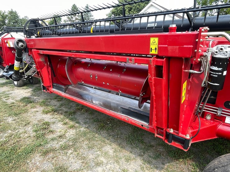 2018-case-ih-3162-image-23