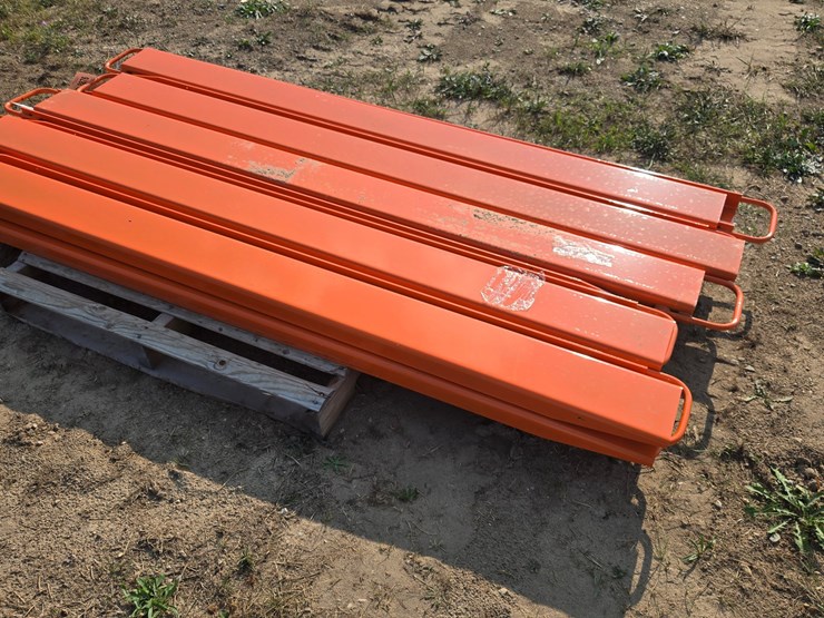 #8861-•-76"-pallet-fork-extensions-image-3