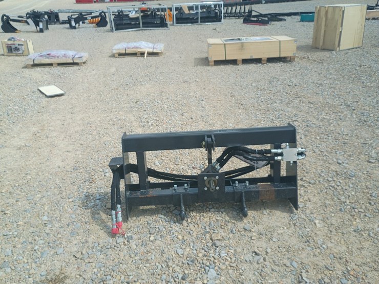 #l76-056-•-landhonor-3-point-adapter-skid-steer-attachment-image-1