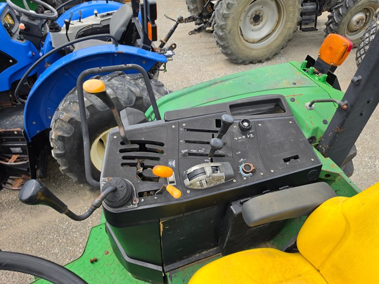 2000-john-deere-6210-image-10