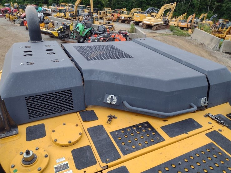 deere-380g-lc-image-37