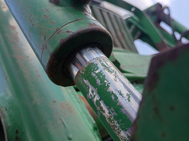1992-john-deere-870-image-58