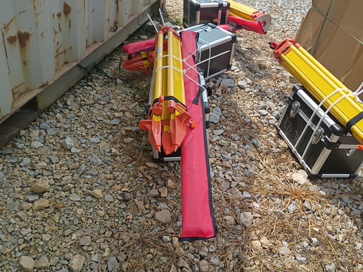 #l74-028-•-future-laser-level-image-2