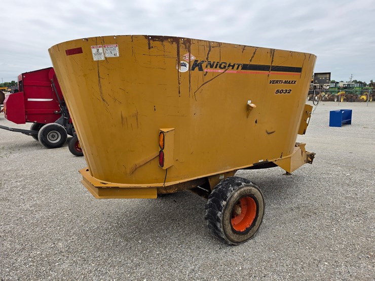 2009-kuhn-knight-5032-image-6