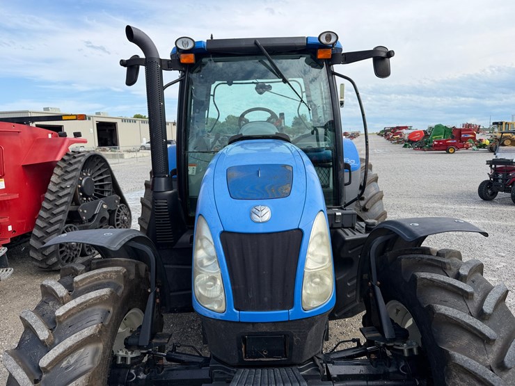 2014-new-holland-t6.165-image-3