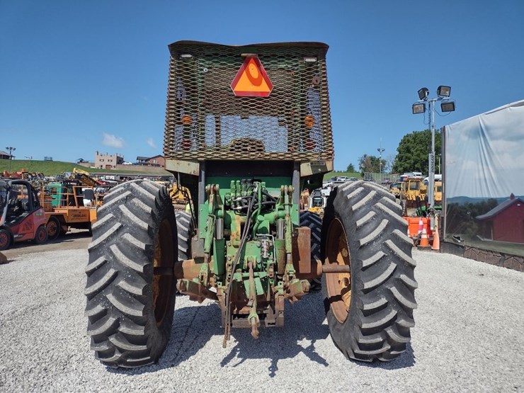 john-deere-7210-image-4