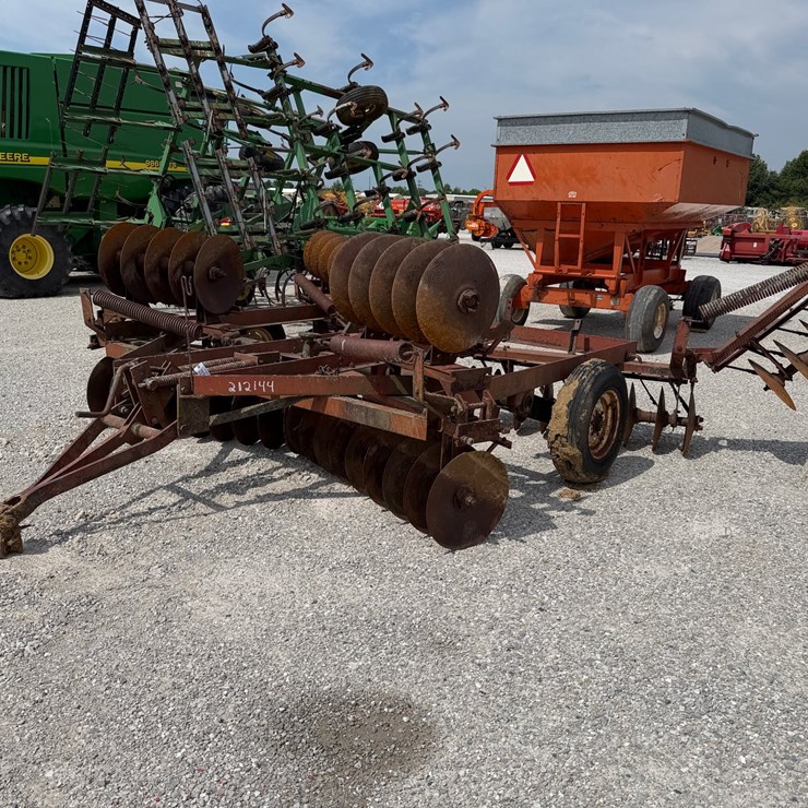 INTERNATIONAL 470