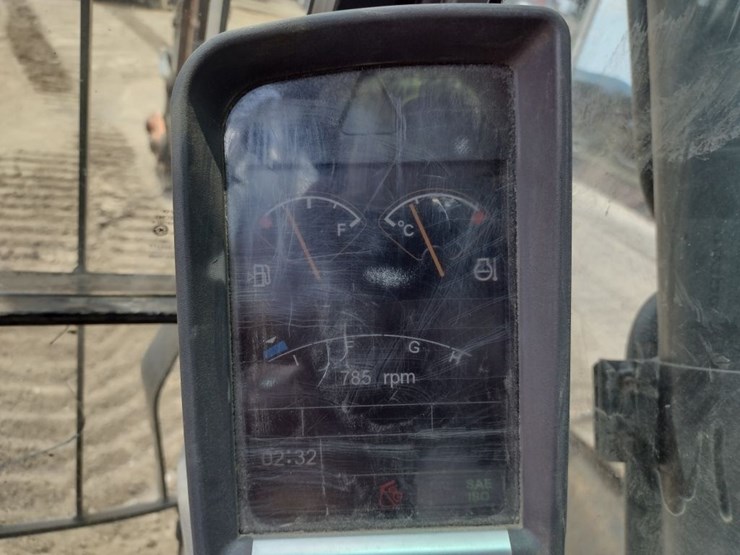 volvo-ec240cl-image-8