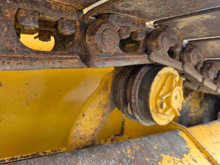 2016-deere-550k-xlt-image-15
