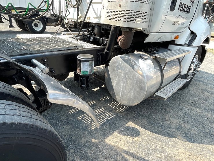 2011-international-prostar-image-46
