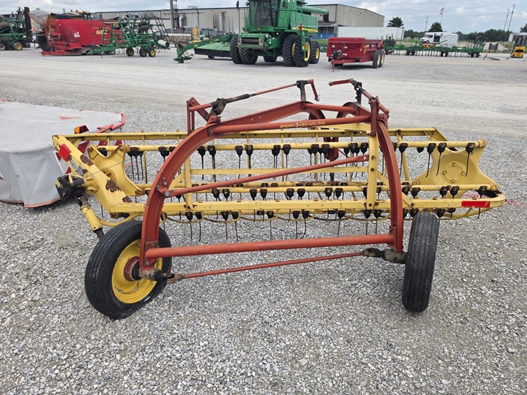 new-holland-256-image-5