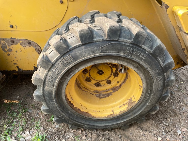 caterpillar-242d-image-56