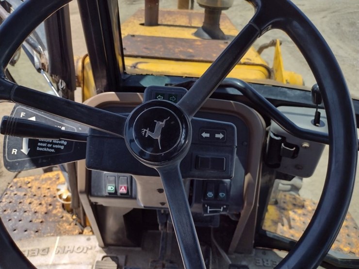 john-deere-310d-image-10