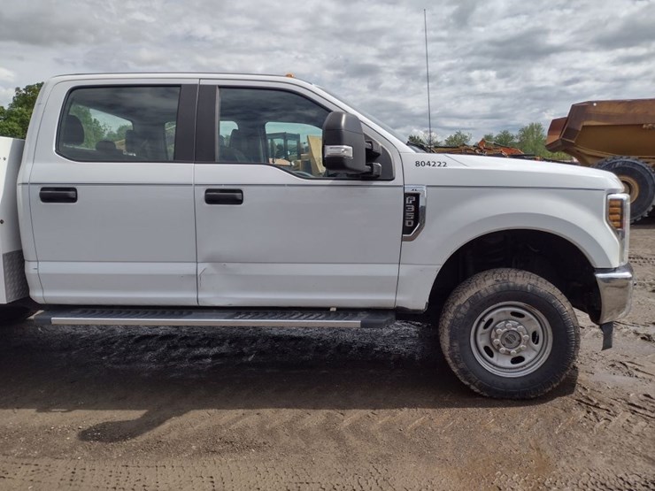 2018-ford-f350-image-24