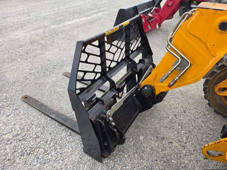 2018-jcb-505-20tc-image-4