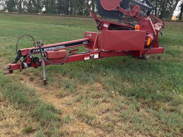 2004-case-ih-8220-image-1