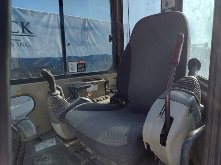 deere-35d-image-10