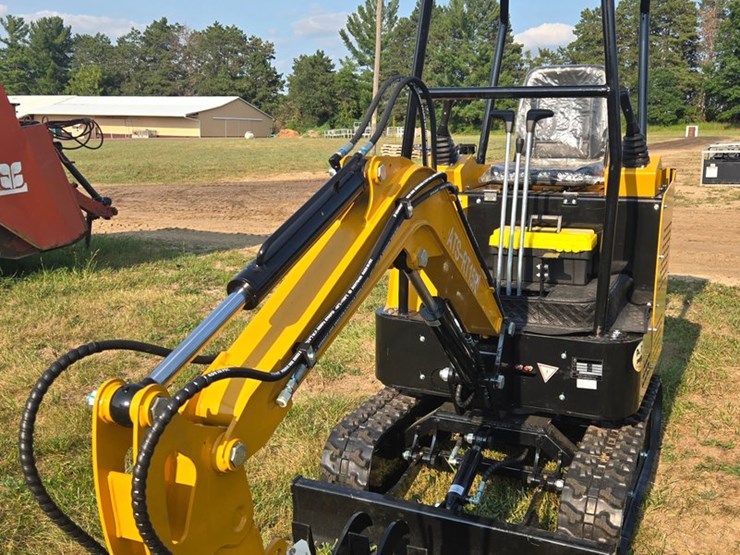 #8853-•-rt15r-z-mini-excavator-image-7