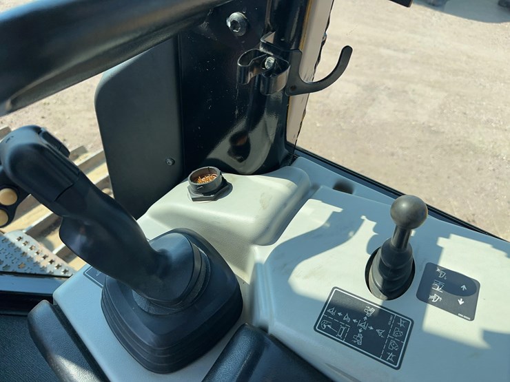 2015-caterpillar-d6n-xl-image-27