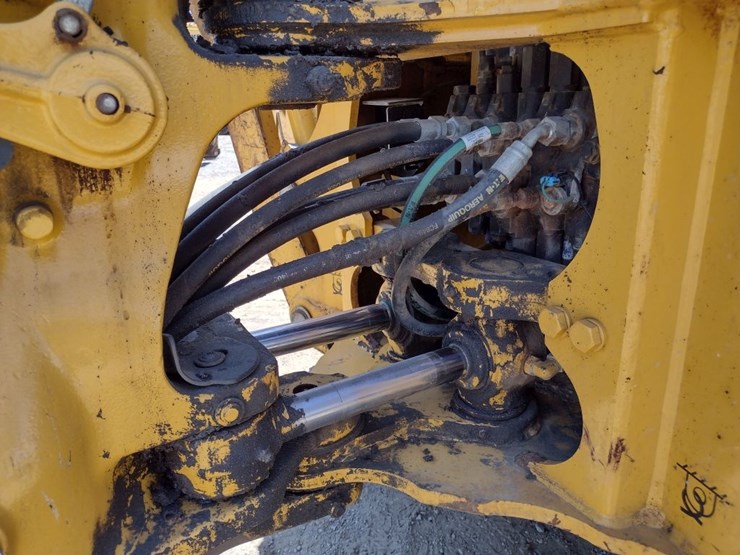deere-310l-image-29