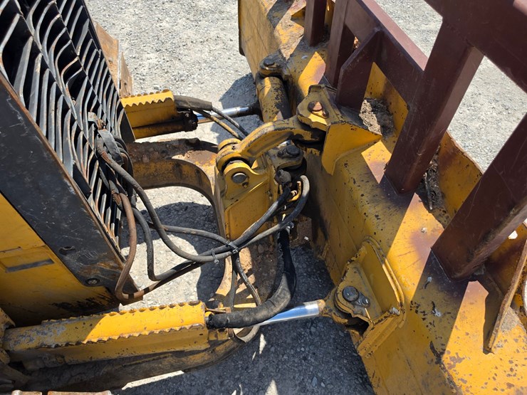 deere-650h-lgp-image-22