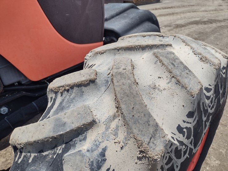 kubota-m108s-image-25
