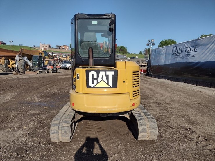 caterpillar-15-image-4