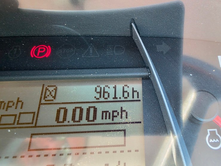 2019-kubota-m7-172-image-15