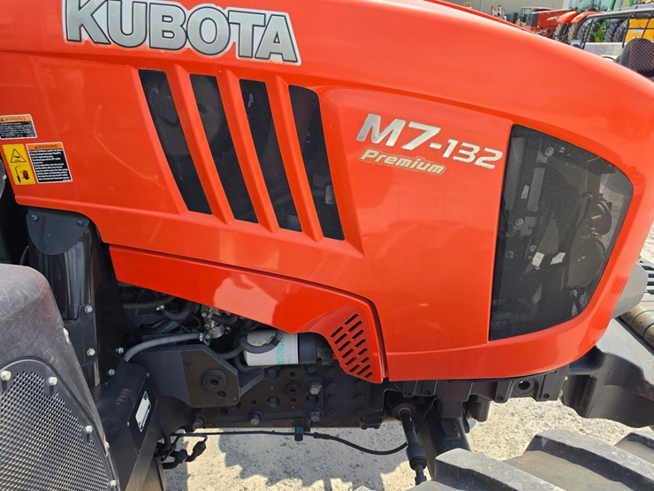 2020-kubota-m7-132-image-17
