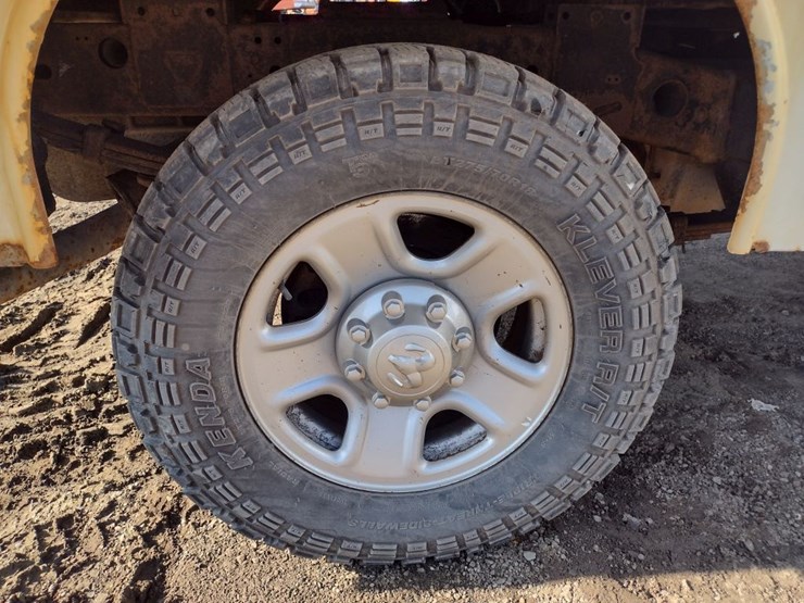 dodge-3500-image-33