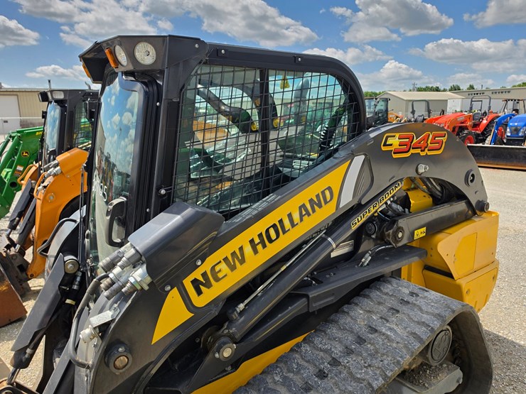 2021-new-holland-c345-image-24