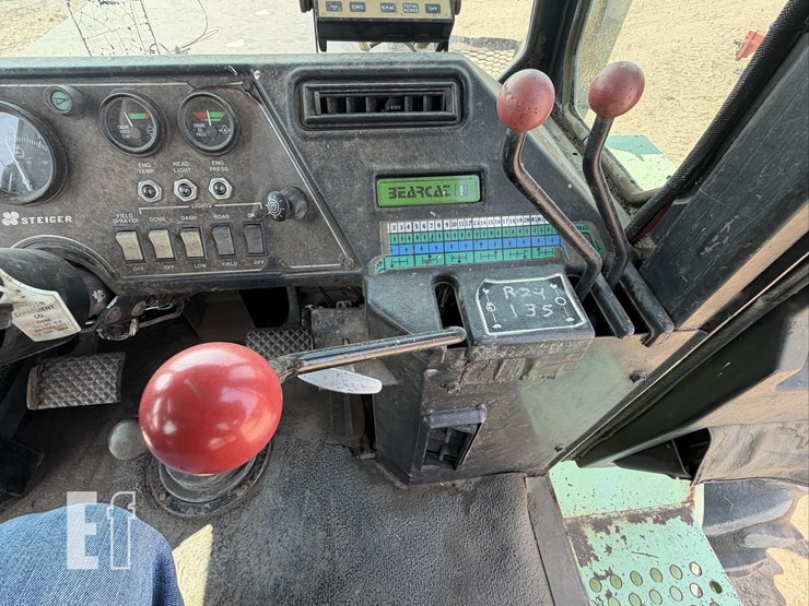 steiger-bearcat-iii-st225-image-18