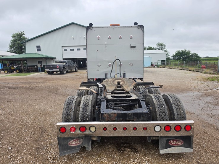 2006-peterbilt-379-image-12