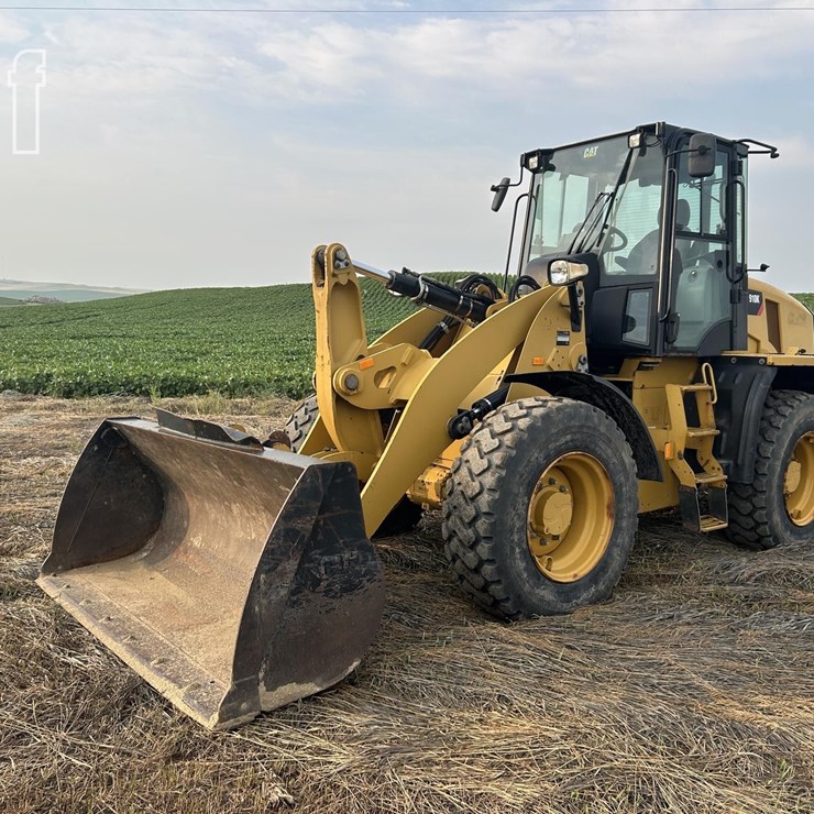 2015 CATERPILLAR 910K