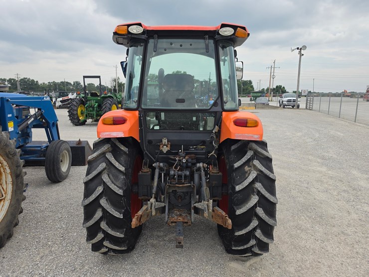 2017-kubota-m7060-image-24