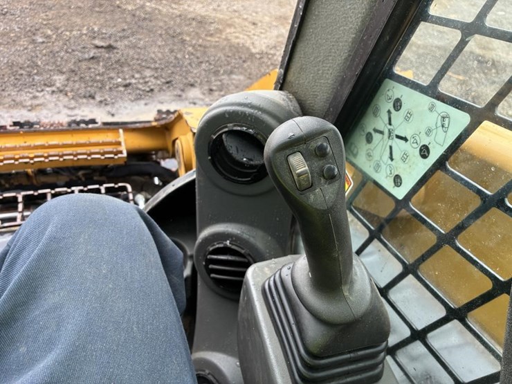 2021-caterpillar-299d3-xe-image-15