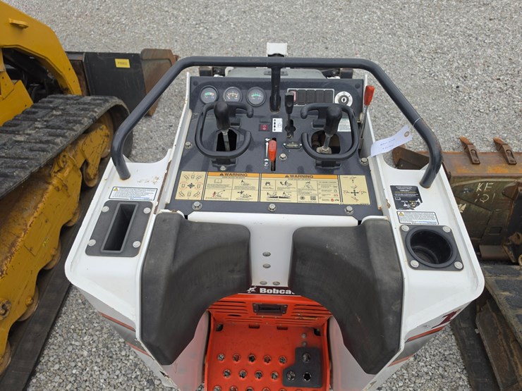 2022-bobcat-mt100-image-9
