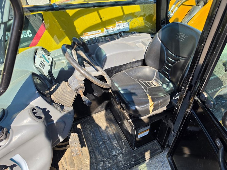 2016-caterpillar-th255c-image-7