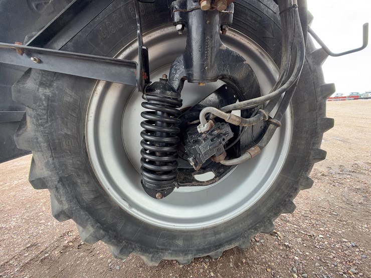 2009-case-ih-4420-self-propelled-sprayer-image-22