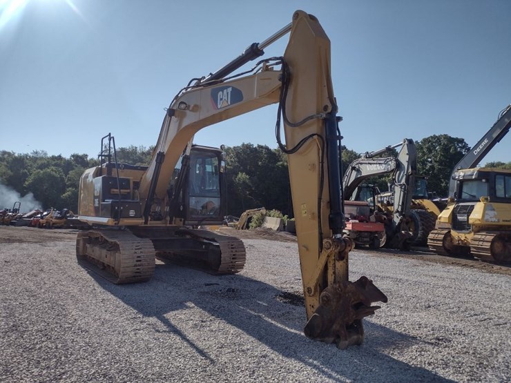 caterpillar-318e-image-39