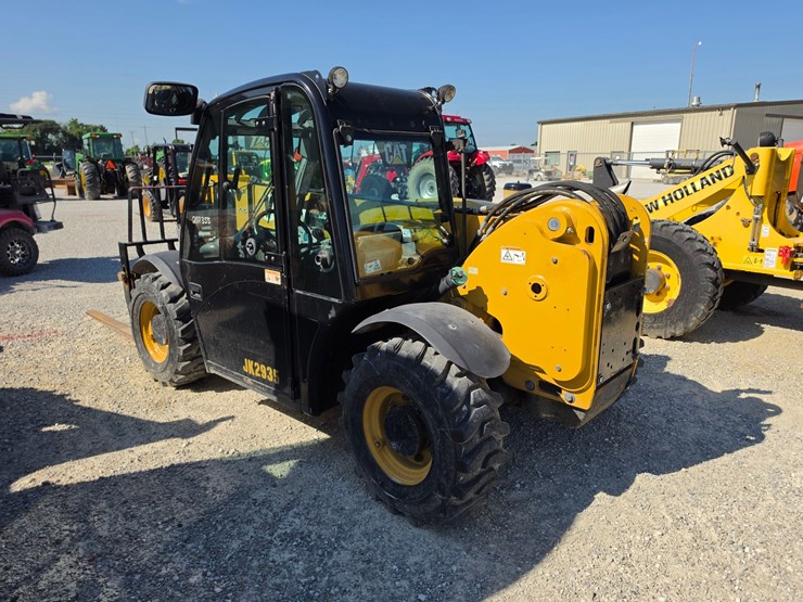 2016-caterpillar-th255c-image-12