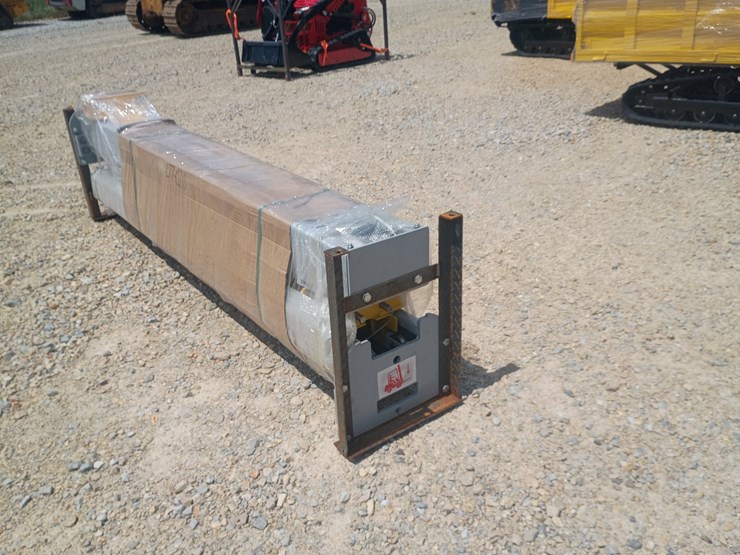 #l77-020-•-lanch-two-post-vehicle-lift-image-7