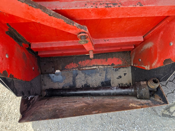 2013-kuhn-knight-4136-image-9
