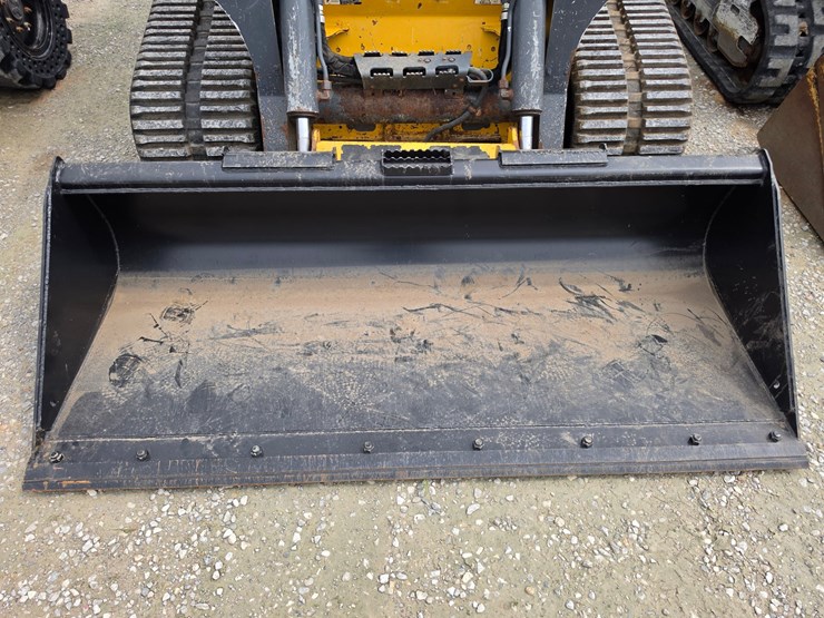 2018-deere-333g-image-3