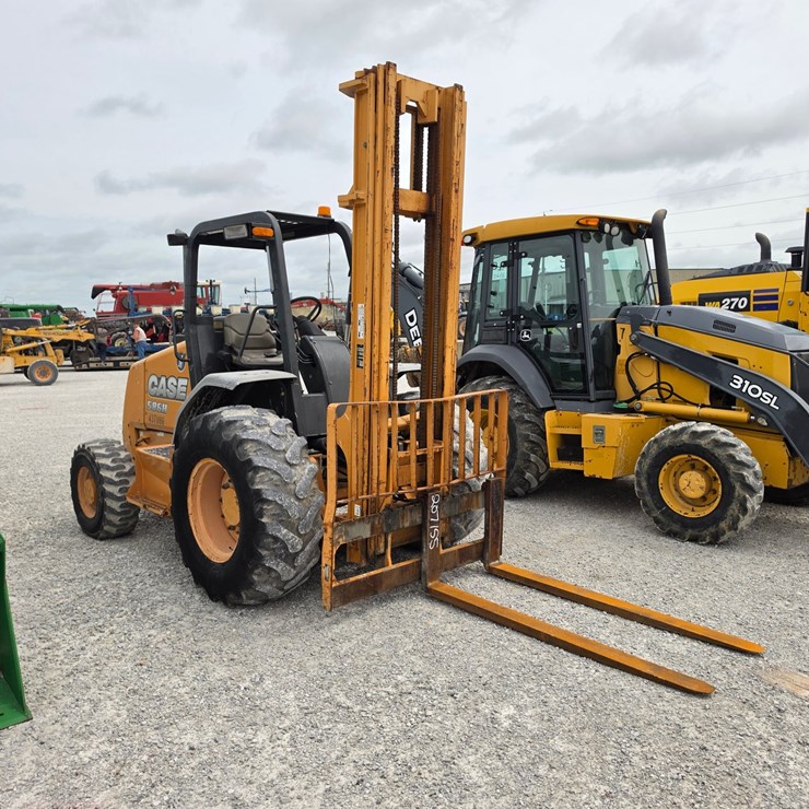 2012 CASE 586H
